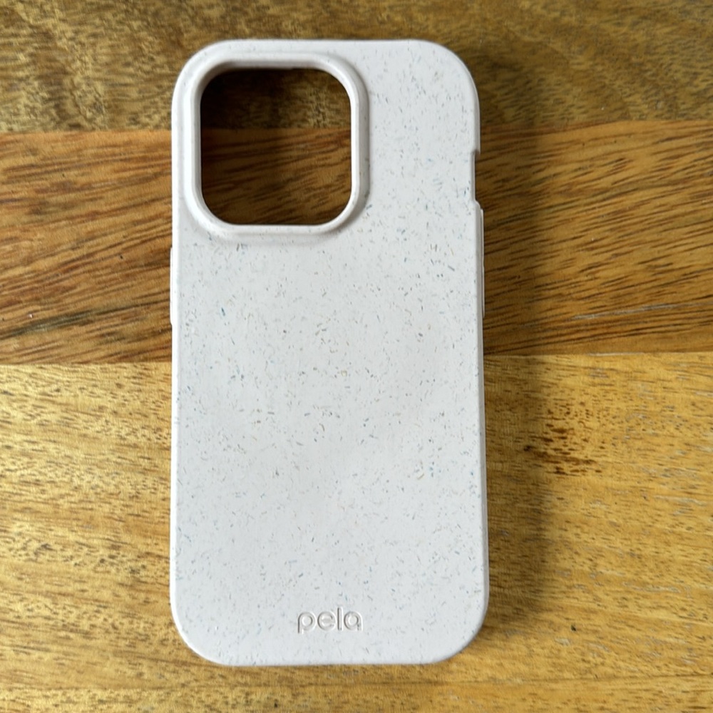 Seashell iPhone 15 Pro Case